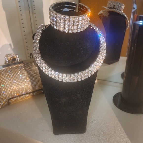 Rhinestone choker - Picture 3 of 3